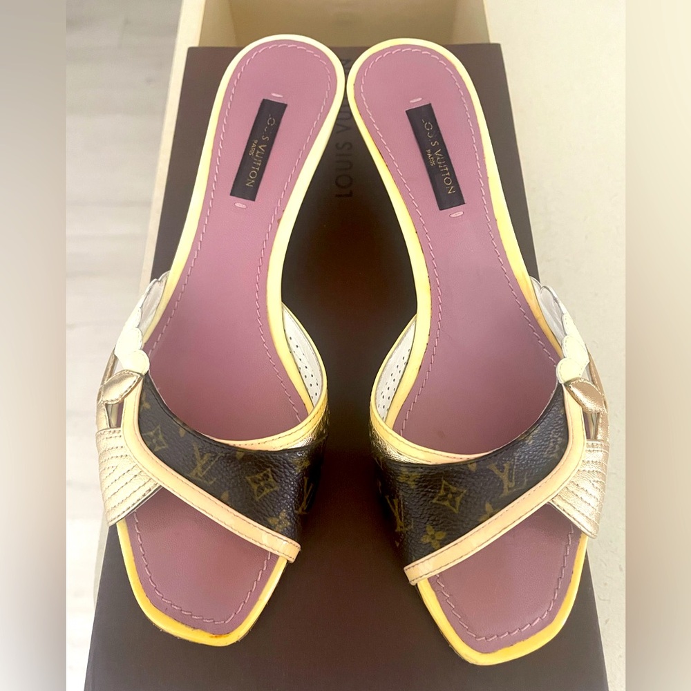 Louis Vuitton Women's Yellow and Brown Sandals